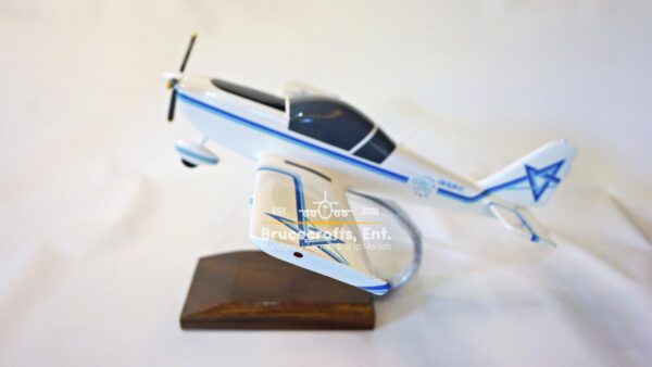 Evektor-Aerotechnik EV-97 Eurostar with detailed craftsmanship.